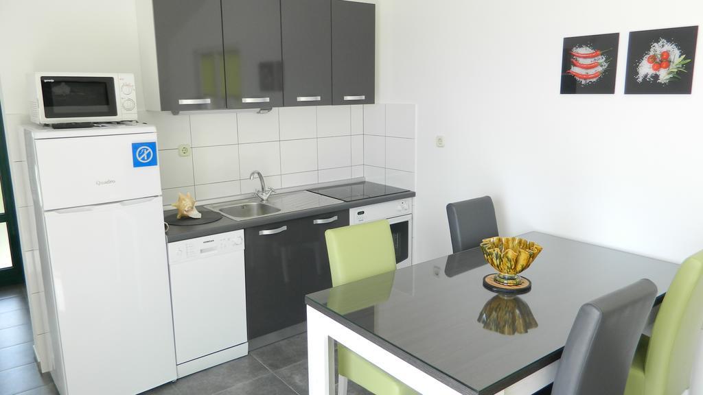 פודגורה Apartmani Marinovic מראה חיצוני תמונה