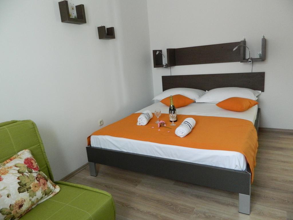 פודגורה Apartmani Marinovic מראה חיצוני תמונה