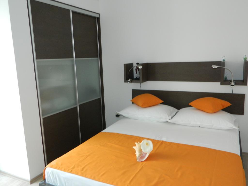 פודגורה Apartmani Marinovic מראה חיצוני תמונה